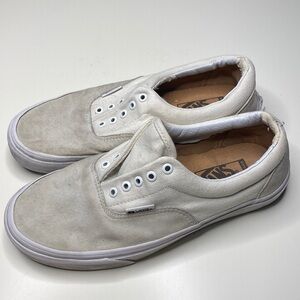 VANS LOW TOP SHOES SIZE WOMEN’S 9 & MEN’S 7.5